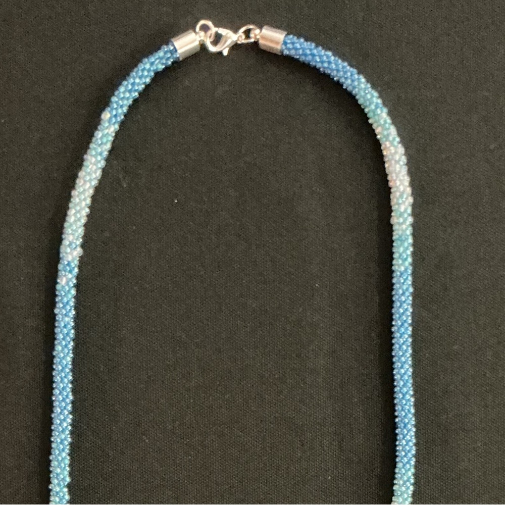 Elegant Blue Beaded Necklace - Picture 3 of 4